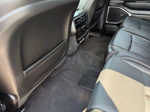 Used 2024 Jeep Wagoneer Base w/ Convenience Group I image 26