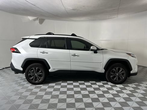 Used 2024 Toyota RAV4 Limited w/ Advanced Technology Package AWD/4WD image 9