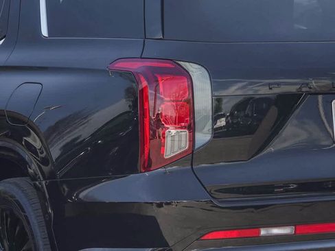 Used 2024 Hyundai Palisade Calligraphy image 5