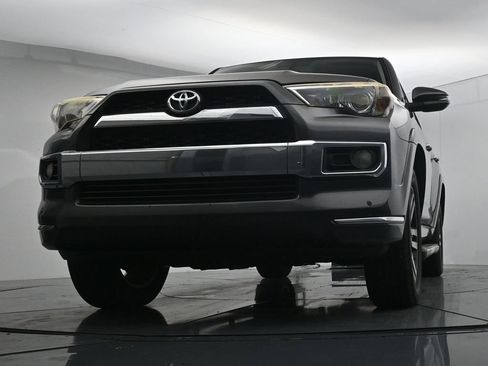 Used 2015 Toyota 4Runner Limited AWD/4WD image 19