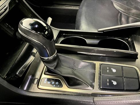 Used 2013 Hyundai Azera FWD image 18