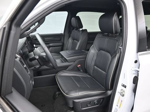 Used 2024 RAM 1500 Limited AWD/4WD image 16
