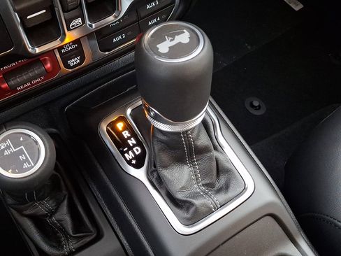 New 2026 Jeep Wrangler Unlimited Rubicon w/ Safety Group image 10