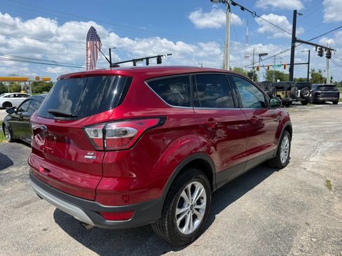 Used 2017 Ford Escape SE AWD/4WD image 6