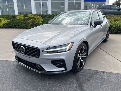 Certified 2023 Volvo S60 B5 Plus w/ Climate Package AWD/4WD image 3