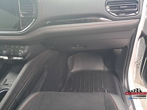 Used 2026 Dodge Durango GT w/ Tow 'N Go Package AWD/4WD image 19