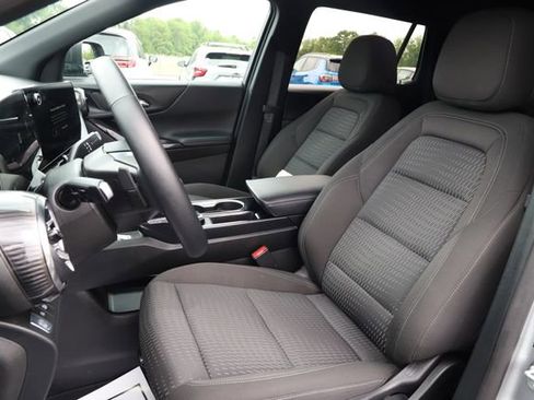 Used 2026 Chevrolet Equinox LT FWD image 13