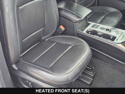Used 2021 Ford Explorer XLT w/ Equipment Group 202A RWD image 31