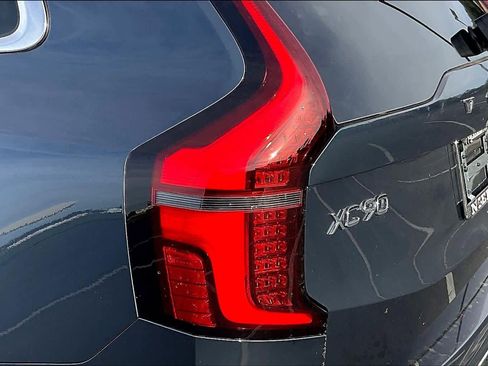 New 2026 Volvo XC90 B5 Plus image 25