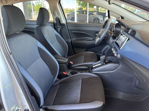 Used 2025 Nissan Versa SV FWD image 34