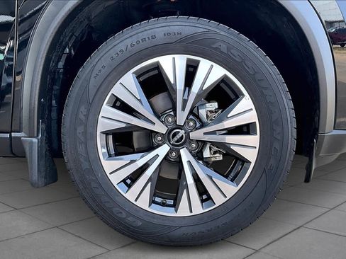 Certified 2023 Nissan Rogue SV image 9