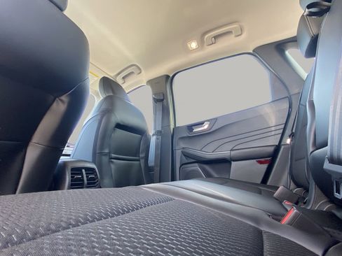 New 2026 Ford Escape SE image 15