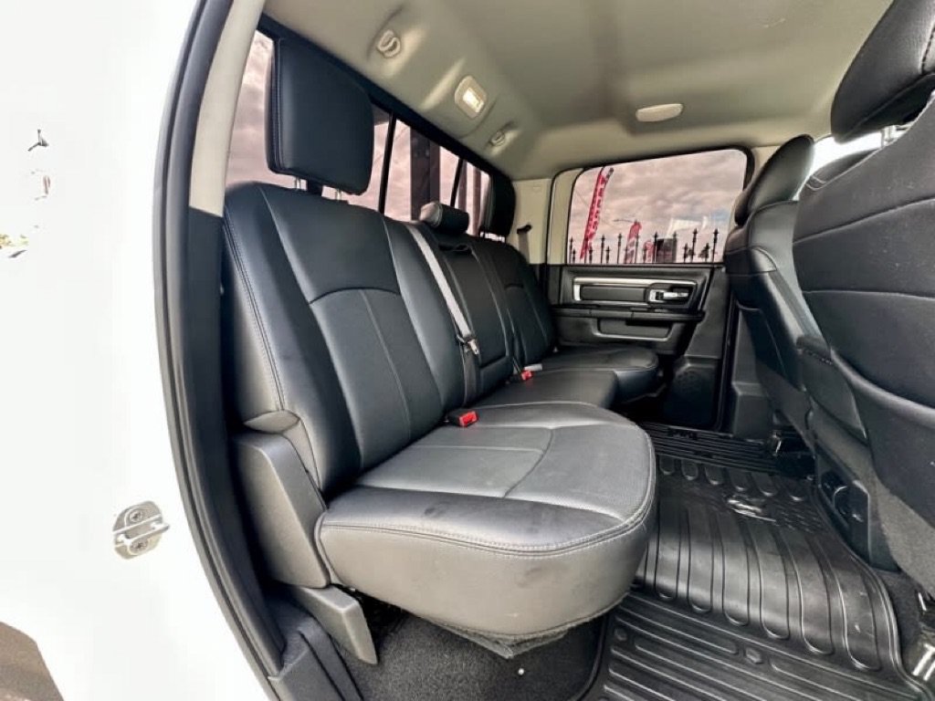 Used 2018 RAM 3500 Laramie w/ Sport Appearance Group AWD/4WD image 17
