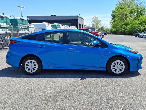 Used 2019 Toyota Prius LE FWD image 4