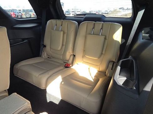Used 2016 Ford Explorer Limited image 19