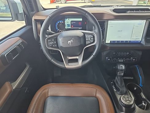 Used 2023 Ford Bronco Outer Banks AWD/4WD image 37