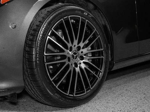 Certified 2023 Mercedes-Benz C 300 Sedan image 9