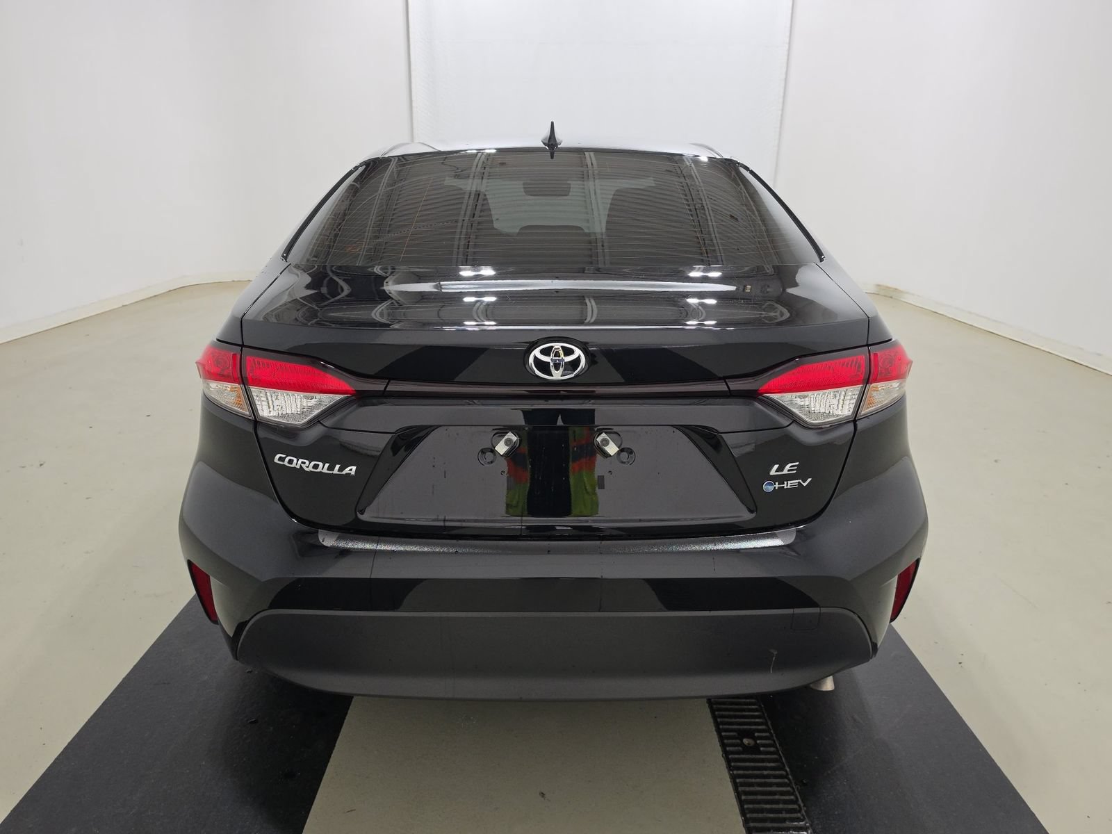 Certified 2026 Toyota Corolla LE FWD image 45