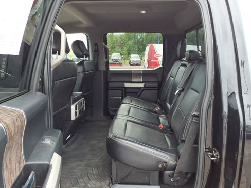 Certified 2019 Ford F350 Lariat w/ Lariat Value Package AWD/4WD image 11