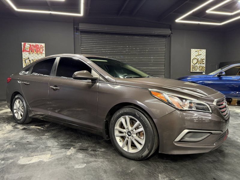 Used 2017 Hyundai Sonata SE FWD image 3