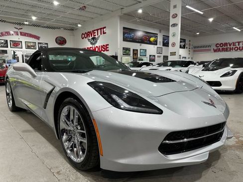 Used 2014 Chevrolet Corvette Stingray Convertible RWD image 5