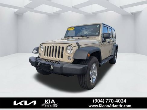 Used 2018 Jeep Wrangler Unlimited Sport S AWD/4WD image 7