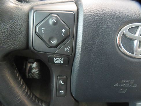 Used 2019 Toyota Sequoia SR5 image 35