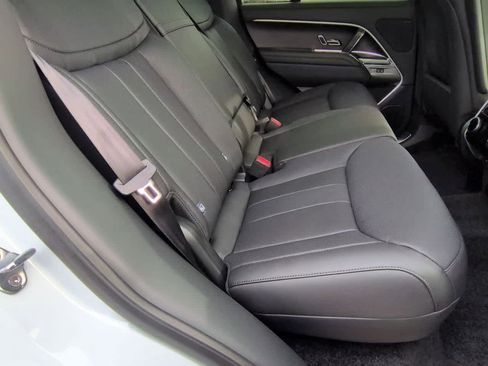 New 2026 Land Rover Range Rover SE image 21