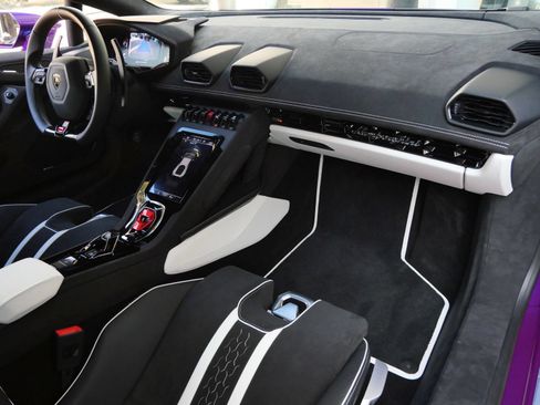 Used 2023 Lamborghini Huracan Tecnica RWD image 7