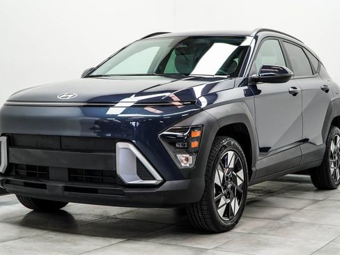 Used 2025 Hyundai Kona SEL image 6
