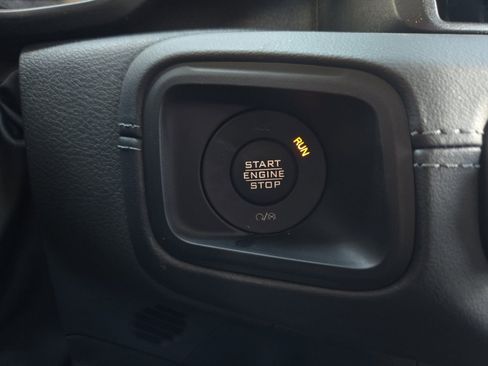 Used 2025 Jeep Wrangler Unlimited Sahara AWD/4WD image 17