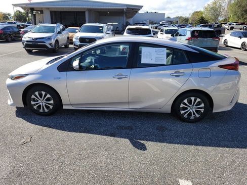 Used 2021 Toyota Prius Prime XLE w/ Carpet Mat Package (TMS) image 13