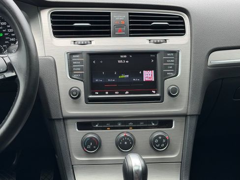 Used 2016 Volkswagen Golf SE w/ Lighting Package FWD image 15