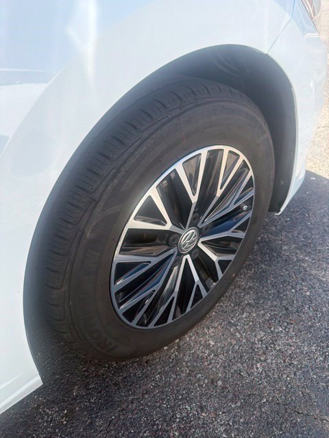 Used 2019 Volkswagen Jetta SE w/ Cold Weather Package FWD image 15