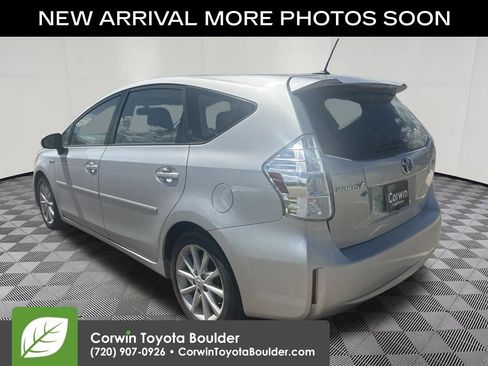 Used 2014 Toyota Prius V Five FWD image 5