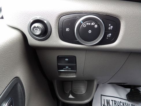 Used 2024 Ford Transit 250 w/ Exterior Upgrade Package image 19