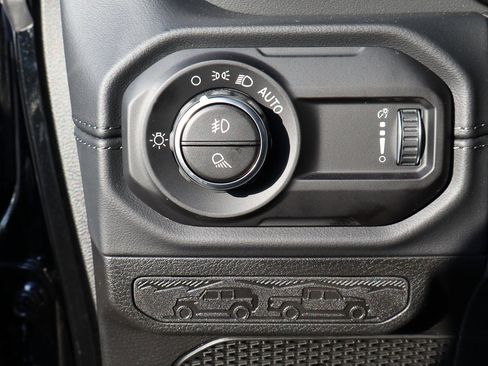 New 2026 Jeep Gladiator Sport image 11