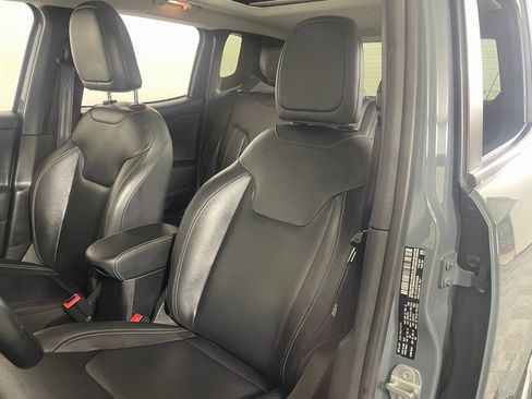 Used 2018 Jeep Renegade Limited w/ UConnect 8.4 Nav Group image 24