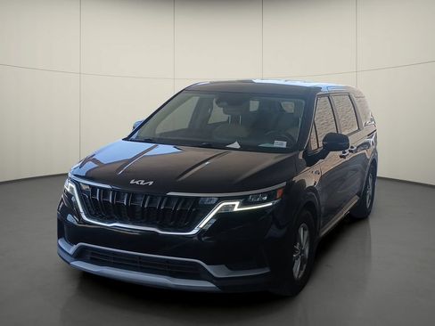 Used 2022 Kia Carnival LX FWD image 3