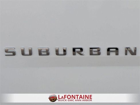 Certified 2020 Chevrolet Suburban LT w/ Luxury Package image 10