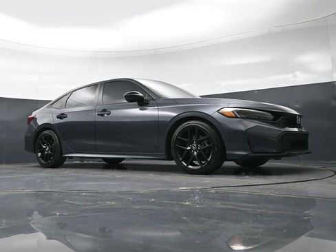 Used 2025 Honda Civic Sport image 29