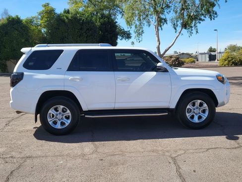 Used 2016 Toyota 4Runner SR5 Premium image 10