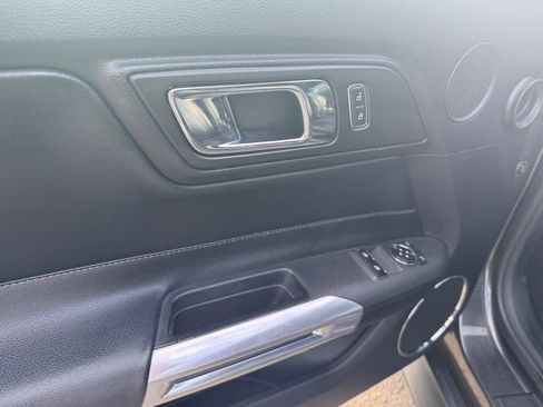 Used 2017 Ford Mustang GT Premium w/ Black Accent Package RWD image 10