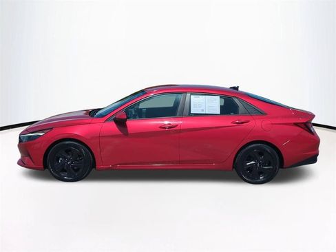 Used 2023 Hyundai Elantra SEL w/ Cargo Package FWD image 8
