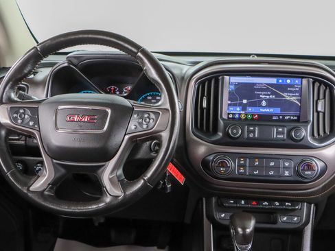 Used 2022 GMC Canyon AT4 image 18