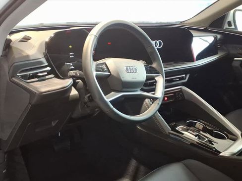 Certified 2025 Audi Q5 Premium w/ Convenience Package image 9