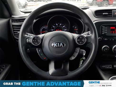 Used 2015 Kia Soul + image 25