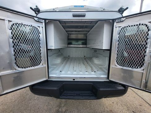 Used 2024 Nissan Frontier S RWD image 10
