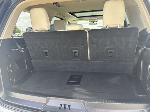 Used 2021 Ford Expedition Platinum AWD/4WD image 7
