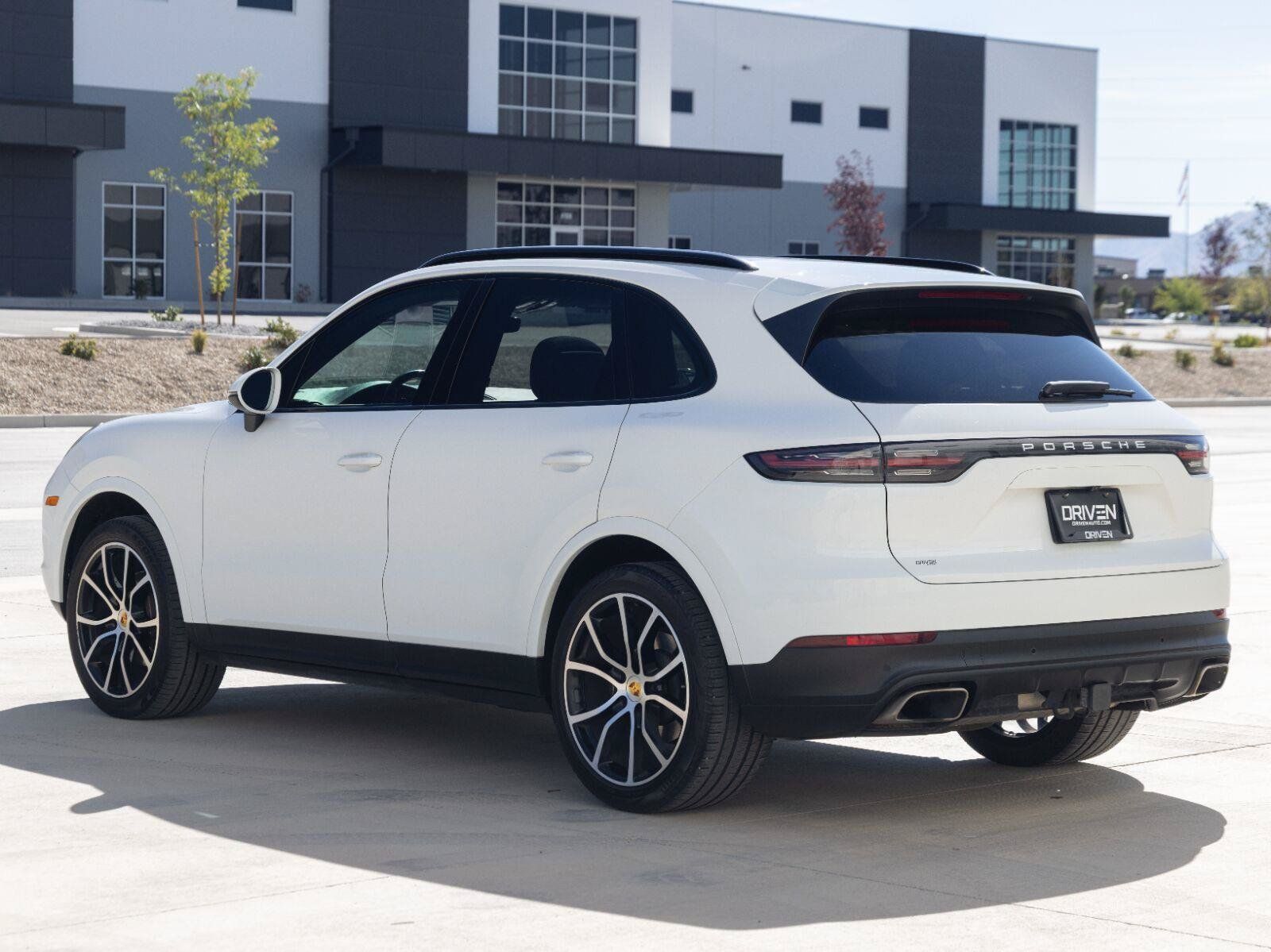 Used 2020 Porsche Cayenne AWD/4WD image 10